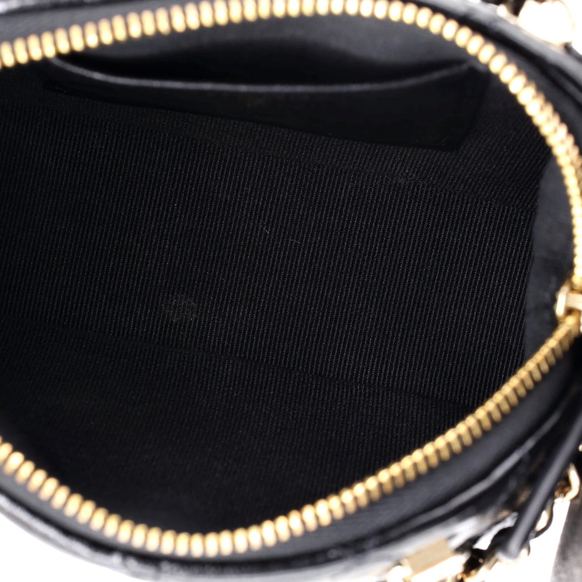 CC Dome Zip Clutch with Chain Quilted Shiny Lambskin Mini - Image 5