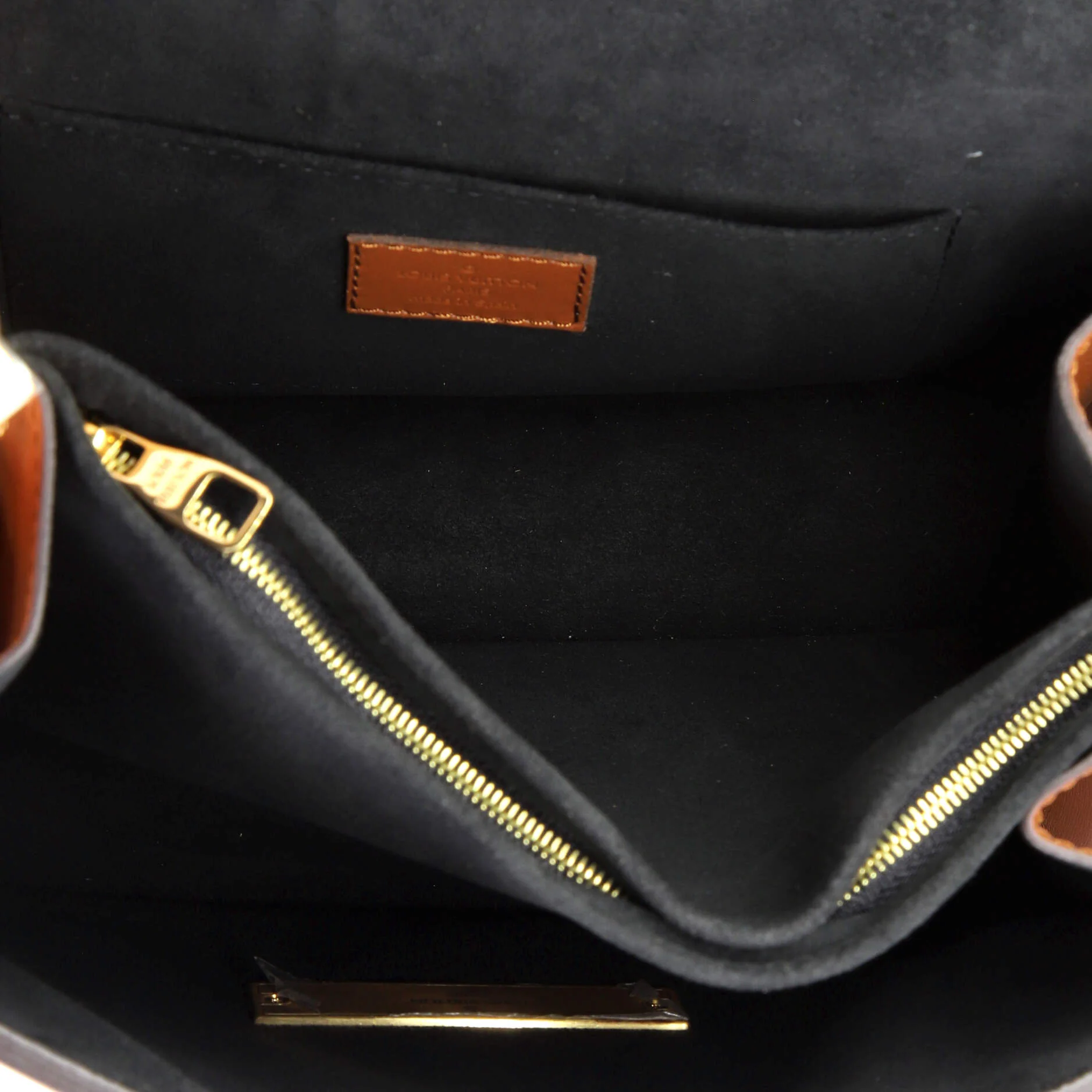 Dauphine Shoulder Bag Reverse Monogram Canvas MM - Image 5