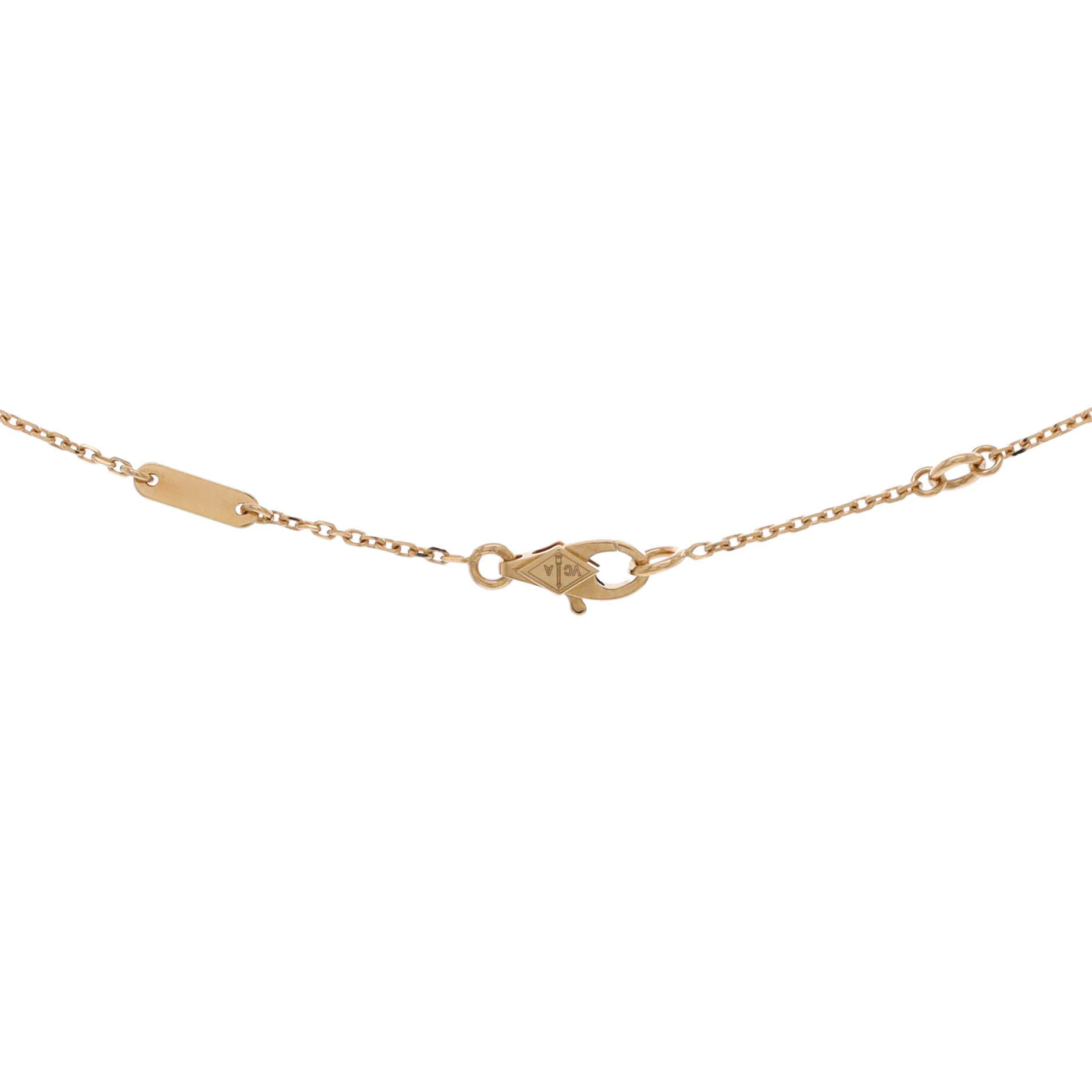 Sweet Alhambra Butterfly Pendant Necklace 18K Yellow Gold and Mother of Pearl - Image 4